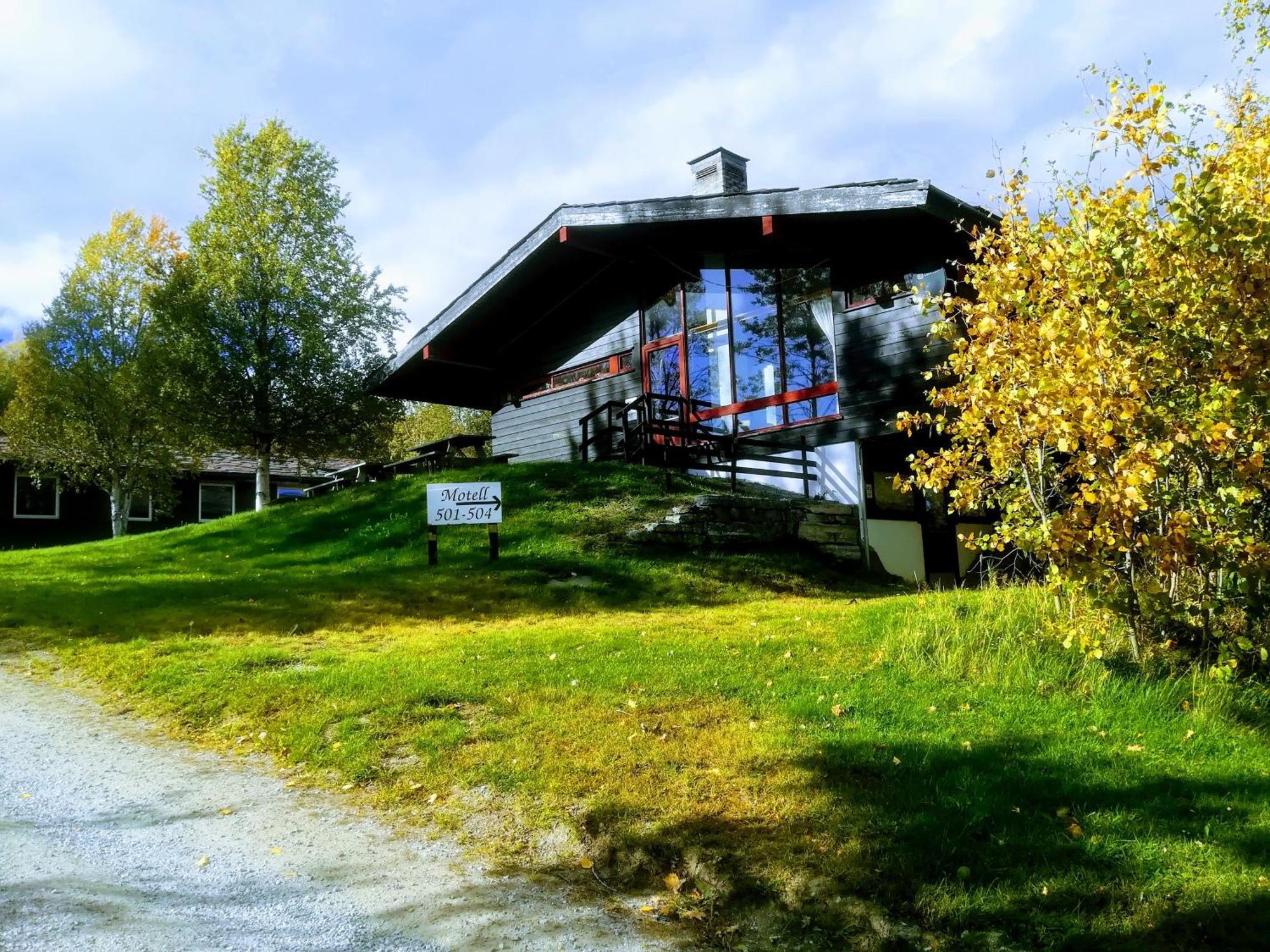 Dombåstun Hotell Exteriör bild
