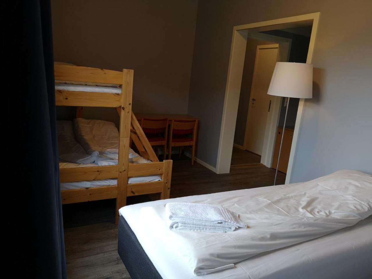 Dombåstun Hotell Exteriör bild